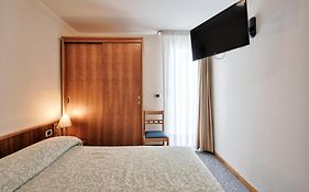 Hotel Flora